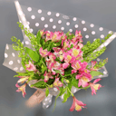 Букет розовых альстромерий