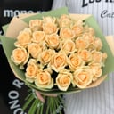Букет из 29 персиковых роз
