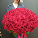 Шляпная коробка с цветами «Великолепие» из роз