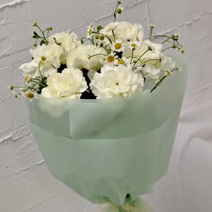 Букет - ромашки и диантусы