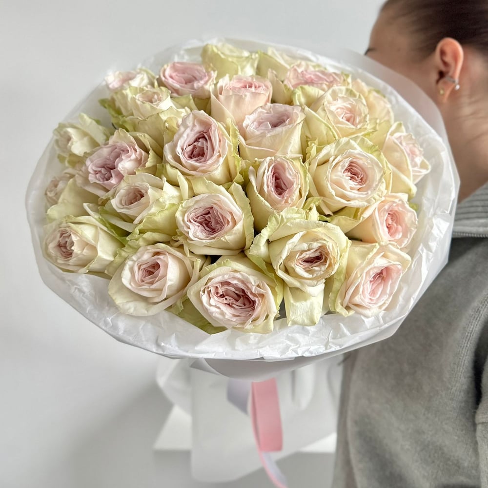 Букет из 25 садовых роз