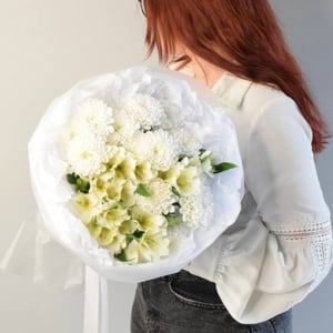 Букет «"Нежность" хризантемы и альстромерии»