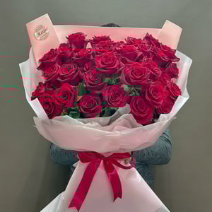 Букет из бордовых роз "Бордовый шик"