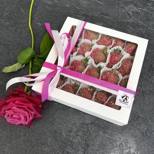 Малиновая нежность 20 ягод клубники