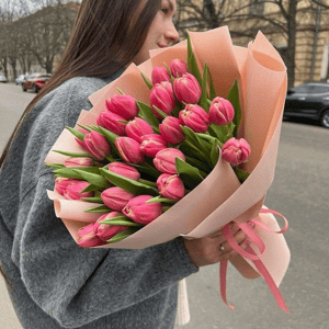 Букет «25 тюльпанов в розовом оттенке»