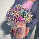 Шляпная коробка с цветами «Радужная гипсофила»