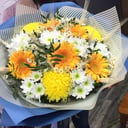 Букет с герберами и хризантемами