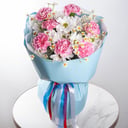 Букет «Симфония Цвета» из гвоздик и хризантем