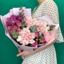 Букет "Безмятежность" из роз и альстромерий