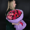 Букет «На гребне любви» из роз и тюльпанов