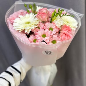 Букет «Нежный аромат» из роз и хризантем