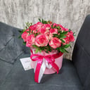 Шляпная коробка с цветами «Твоя улыбка» из роз