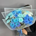 Букет с хризантемами и гипсофилой