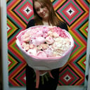 Букет «В самое сердце» из пионов и роз