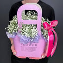 Композиция «Сумочка с белой гипсофилой»