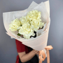 Букет из 5 белых французских роз в суфле