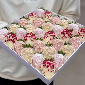 Клубника в шоколаде набор 650г