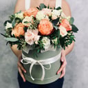 Шляпная коробка с цветами «Флоренция» из роз