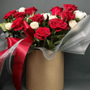 Шляпная коробка с розой "экслорер"