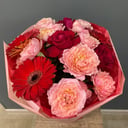 Букет «Амур» из роз и гербер