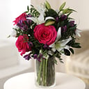 Волшебная ночь из роз и альстромерий