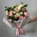 Авторский букет 62 - с диантусом из гвоздик и эустом