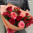 Букет «Сладкие мечты» из роз и альстромерий