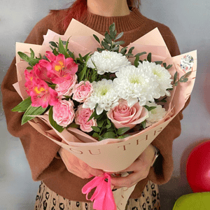 Букет «Романтика» из роз и хризантем