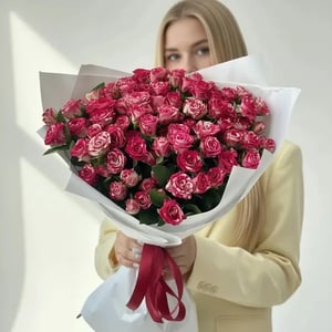 Букет 25 кустовых роз