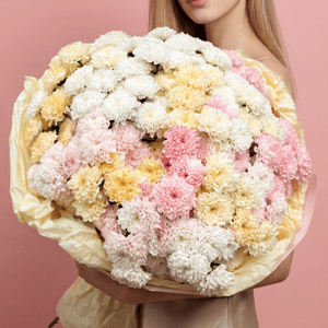 Огромный букет с хризантемой