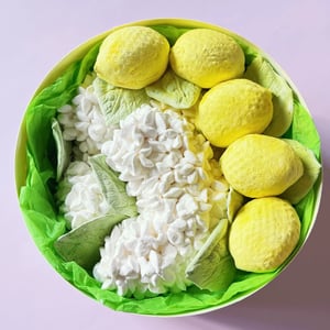 Сирень и лимоны из зефира