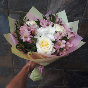 Букет «Нежный шелк» из альстромерий и хризантем