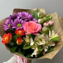 Букет «Яркий» из роз и хризантем