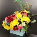 Композиция «Конвертик» из роз и хризантем