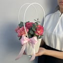 Коробка с цветами «Авторский букет 147 - с розой»