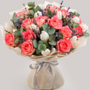 Букет «Сердцем к сердцу» из тюльпанов и роз