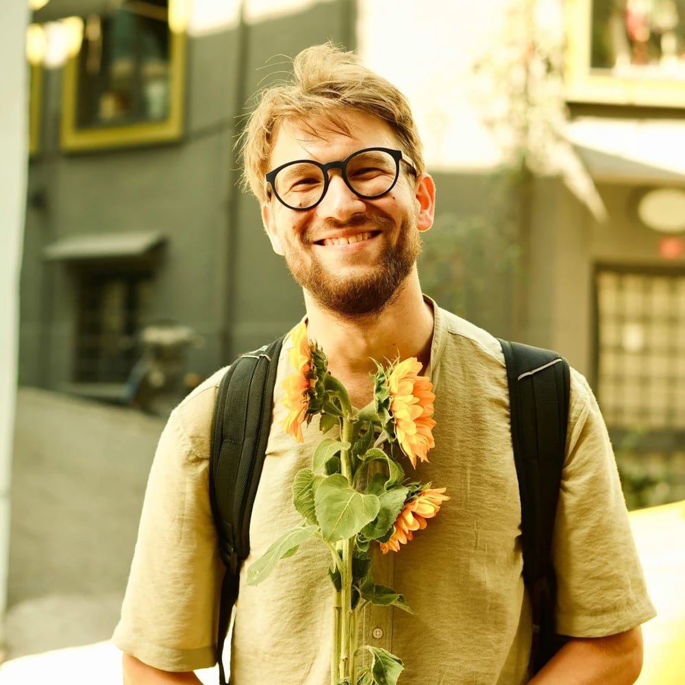 Choosing flowers for boyfriend by style