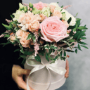 Пенелопа из роз и гвоздик