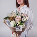 Букет из роз,гвоздик и хлопка