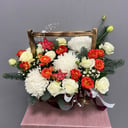 Коробка с цветами «С любовью» из роз и хризантем