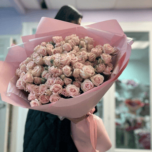 Букет гигант кустовой розы