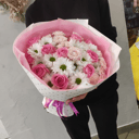 Букет бело розовый с хризантемой