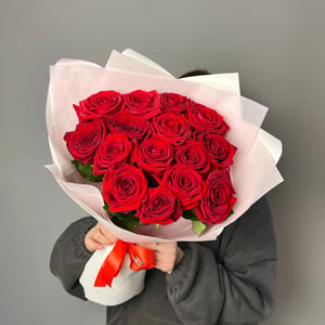 Букет из красных роз 15 шт