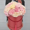 Шляпная коробка с цветами «Коробка с диантусами»