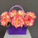 Коробка с цветами «Французские розы в сумочке»