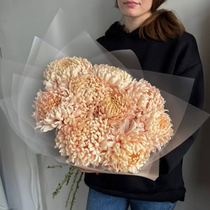 Букет «9 одноголовых хризантем Авиньен»