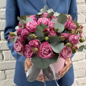 Шляпная коробка "Сказка" из роз