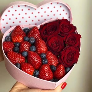 Композиция из клубники «Milki»