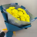 Хризантема желтая кустовая в букете