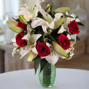 Букет из роз и лилий